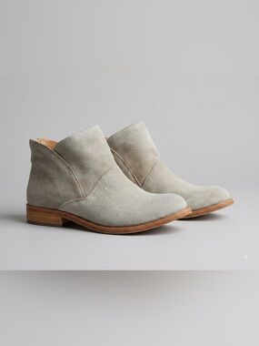 Kork-Ease Ryder Genuine Suede Beige Zip Up Ankle Boots Size 8.5